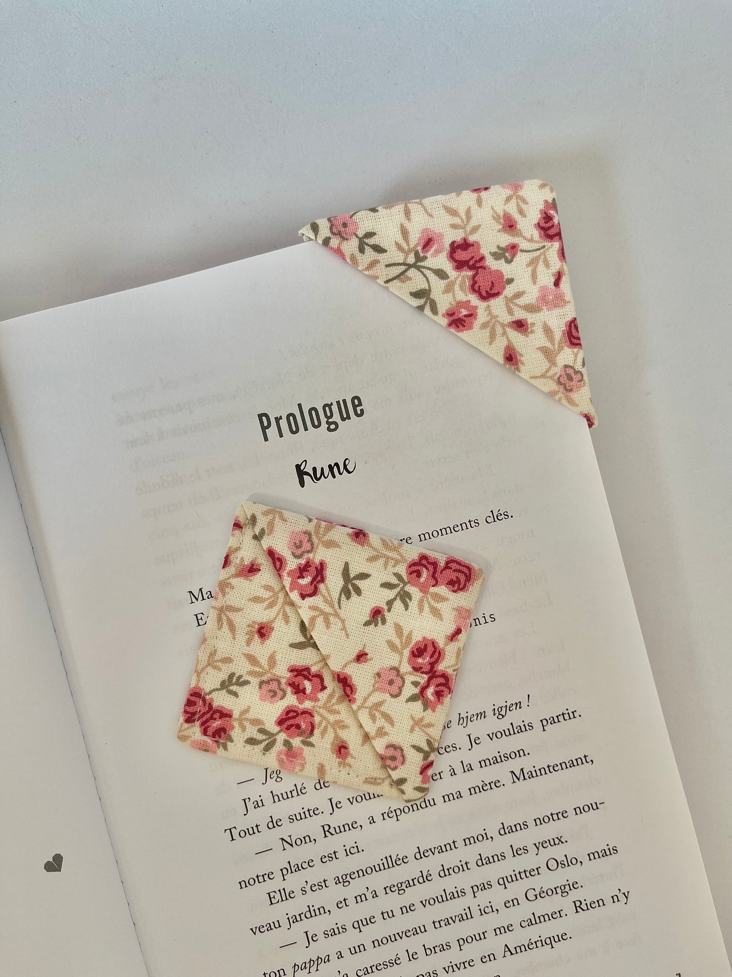MARQUE-PAGE ROSE
