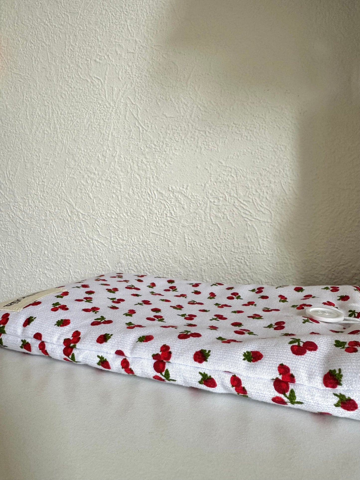 Pochette à livre Cerise | Format poche IMPARFAIT