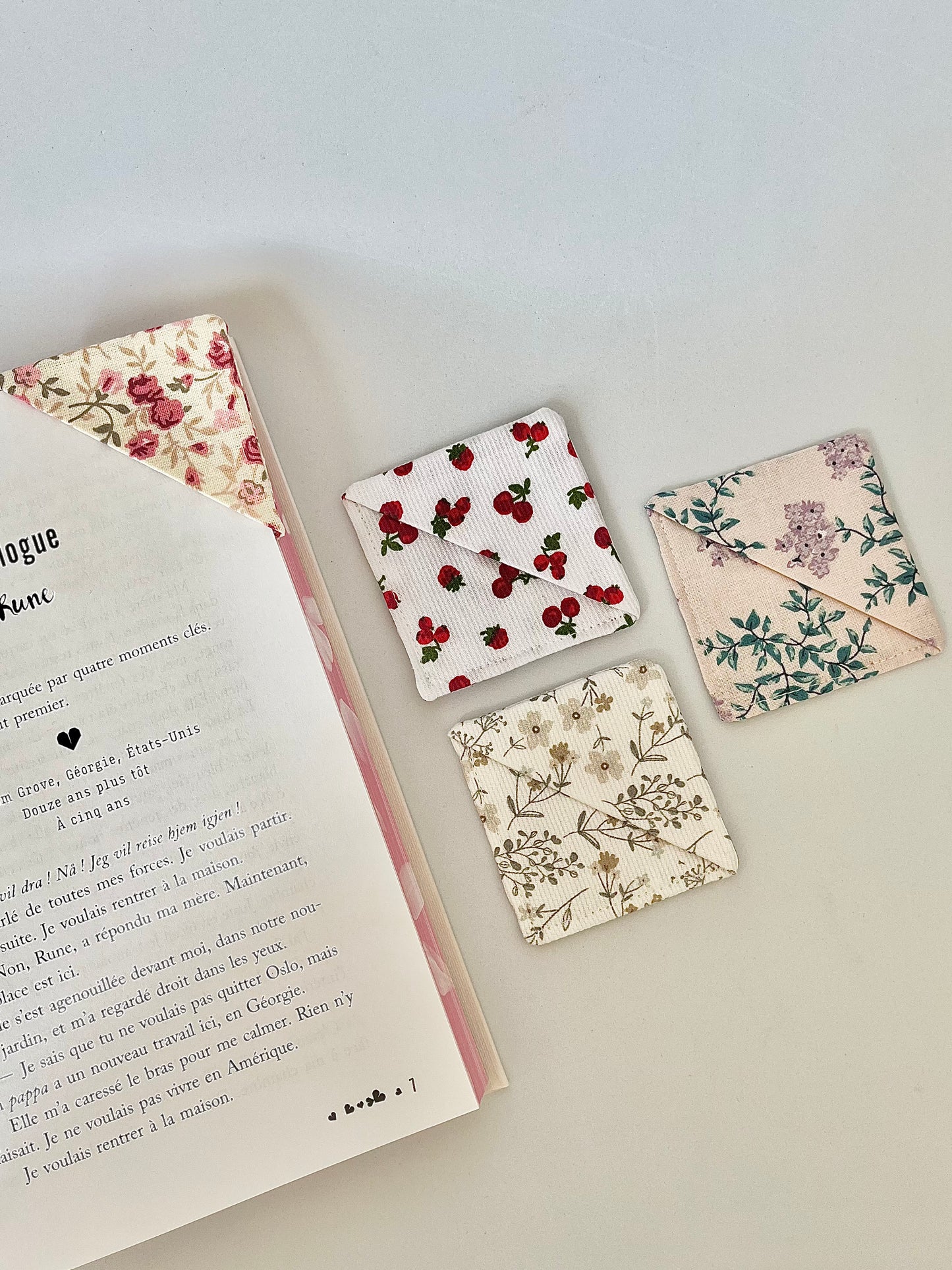 MARQUE-PAGE ROSE