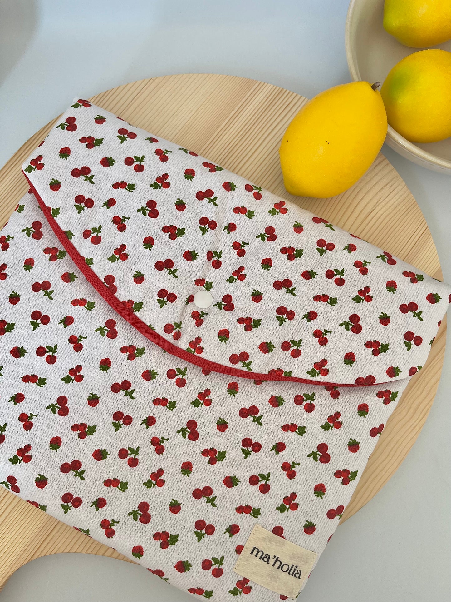 POCHETTE AVEC RABAT CERISE | GRAND FORMAT